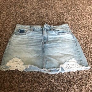 American Eagle light wash denim skirt